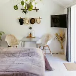 Your Own Private Retreat Near The Water