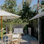 Your Own Private Retreat Near The Water * Dronningmølle