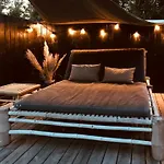 Your Own Private Retreat Near The Water